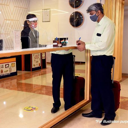 Oyo 1021 Hotel Gayatri Residency Tirath Экстерьер фото