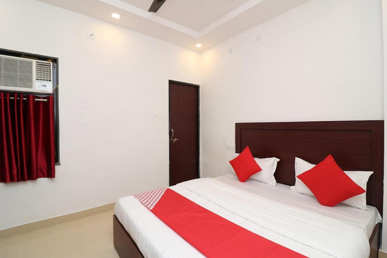 Oyo 1021 Hotel Gayatri Residency Tirath Экстерьер фото